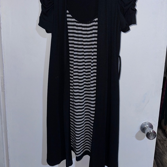 Cute Layered Top - Picture 2 of 2